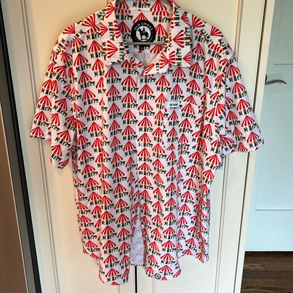 New unworn Old Smoke Collection button down short sleeve shirt Kentucky Derby